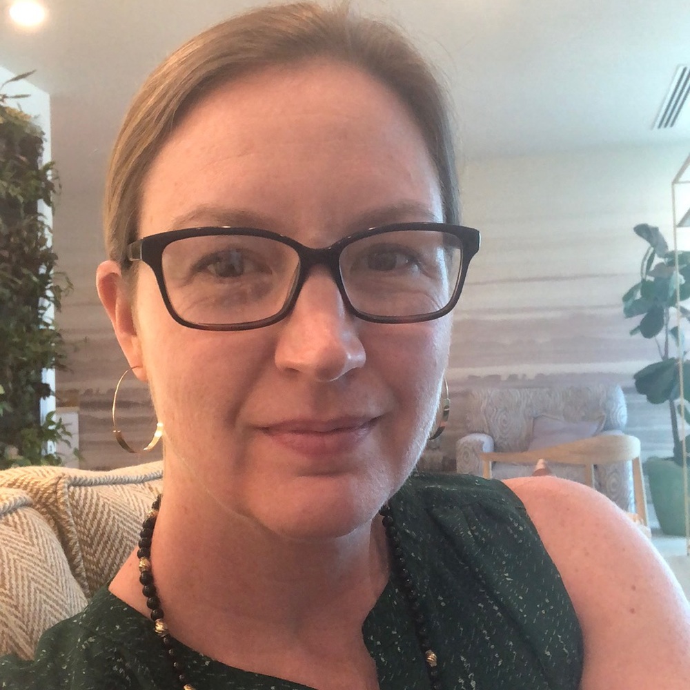Meet your Posher, Jennifer